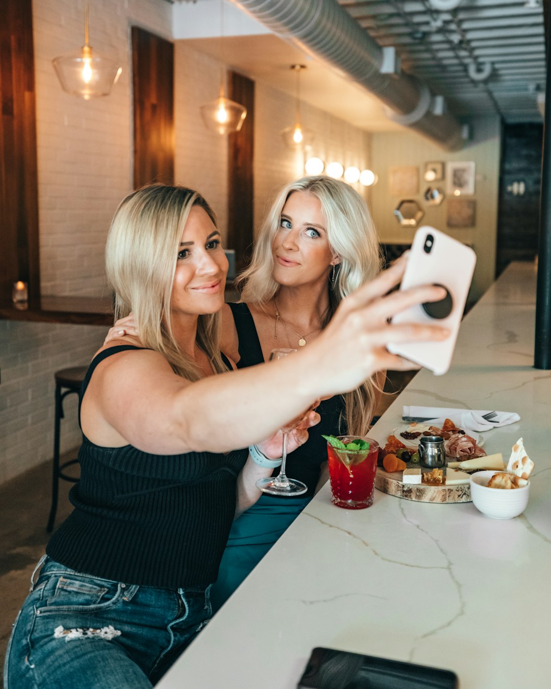 Bukan cuma selfie ini Ricoh Theta SC2 bikin kamu rekam sekeliling