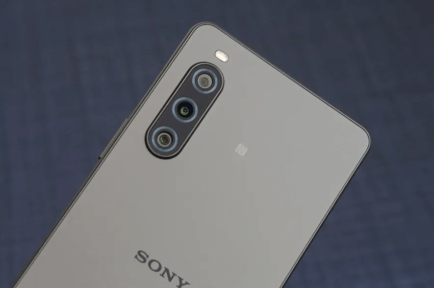 Kenapa Sony Xperia 10 V Jadi HP Ringkas Favorit Baru Buat Kamu yang Benci Charger