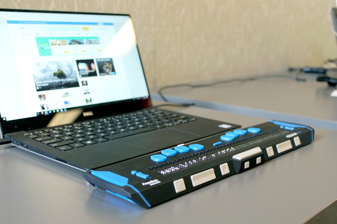 Fujitsu Lifebook U7412 Laptop Ringan Ini Bikin Kerjamu Makin Enteng?